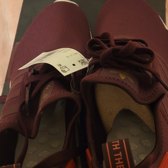 Adidas Sneakers in Burgundy and White - Picture 4 of 6